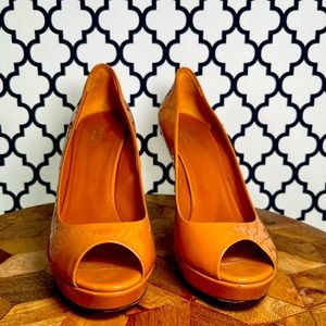 Gucci Peep toe heels used gently in great condition
